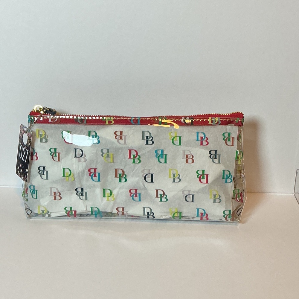 Dooney & Bourke On the Go Cosmetic Case